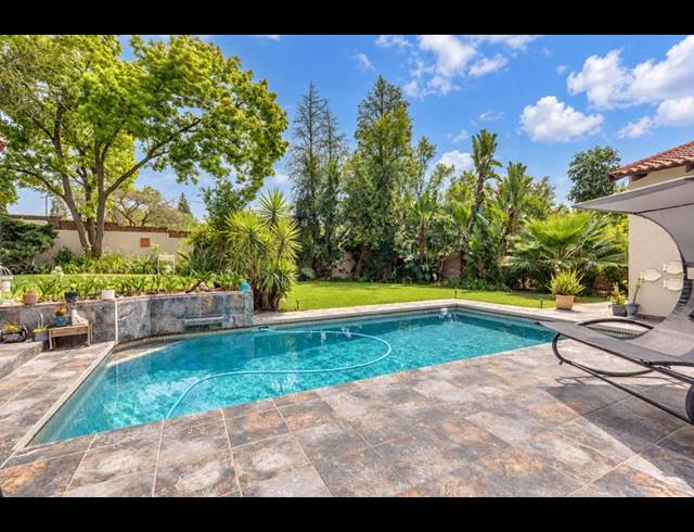 4 BEDROOM PROPERTY TO RENT IN FOURWAYS GARDENS